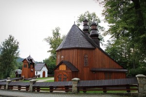 Drewniany kościół w Chronowie