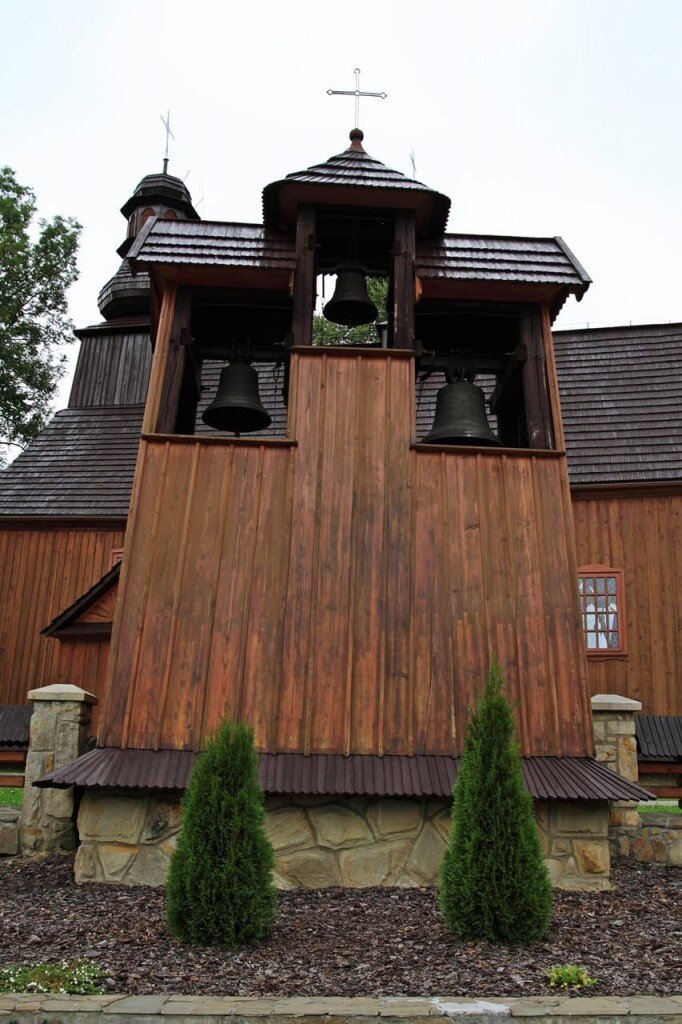 Dzwonnica - kościół w Chronowie